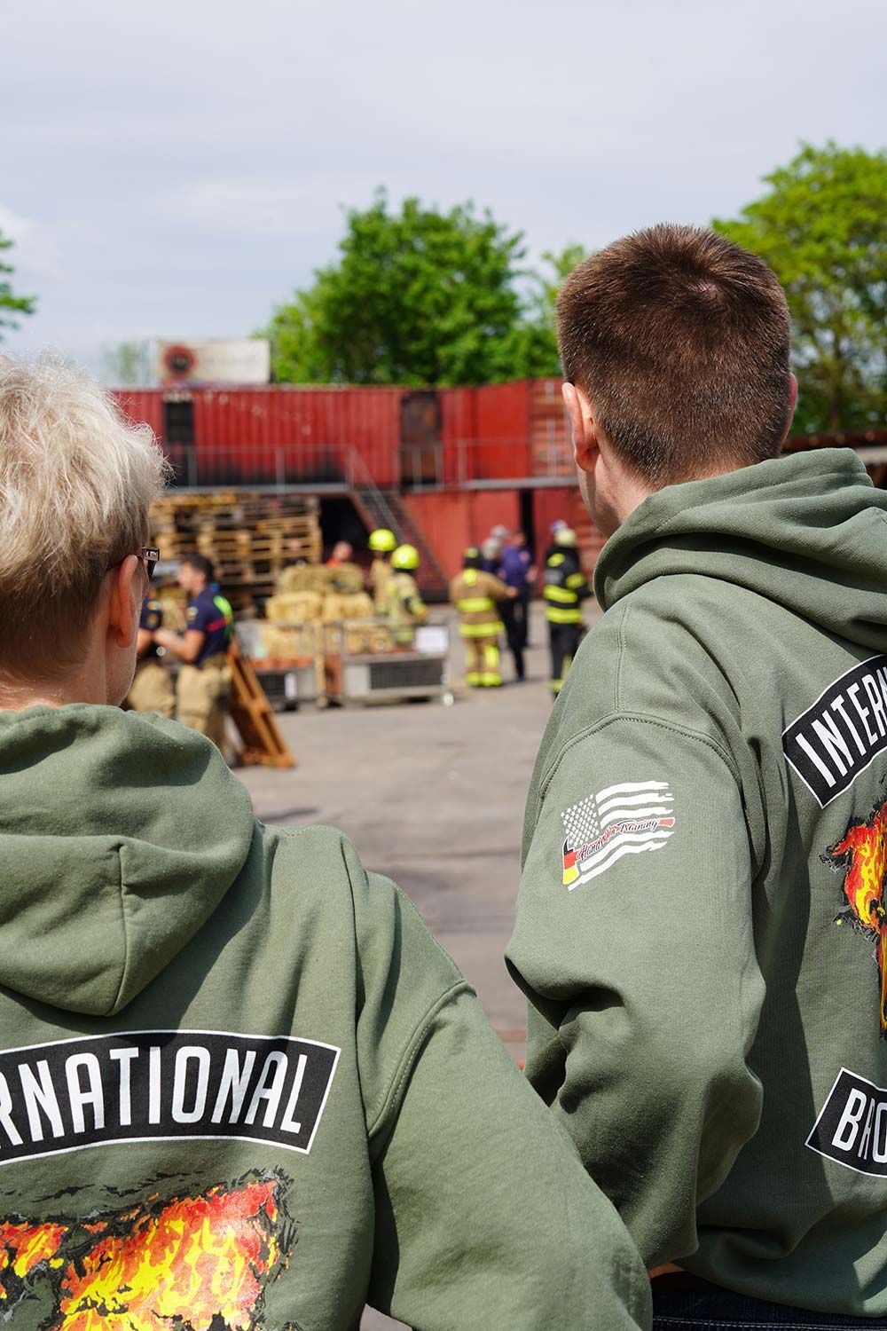 Trainer und Teilnehmer