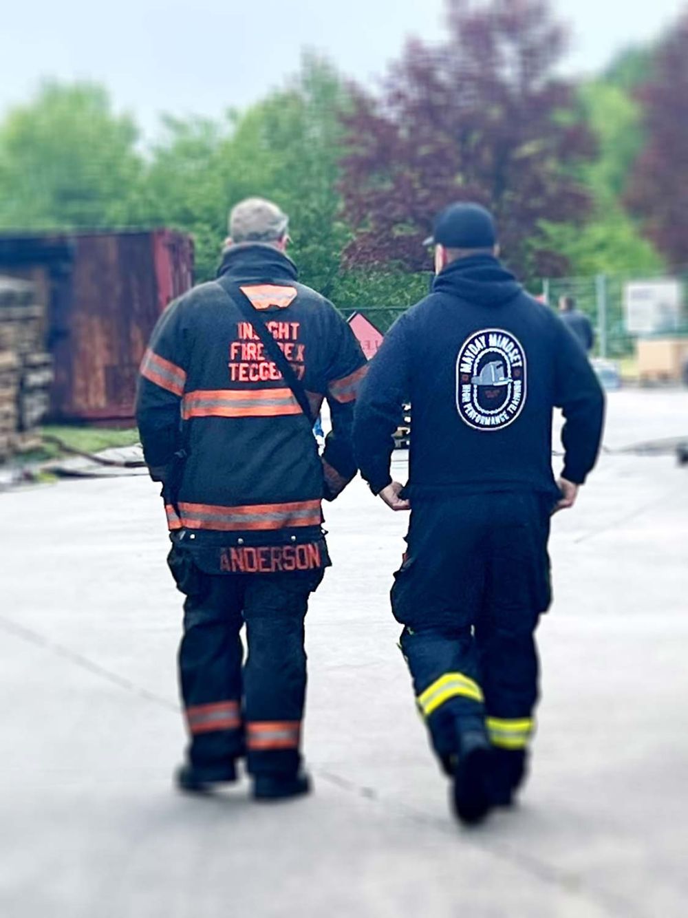 Trainer und Teilnehmer