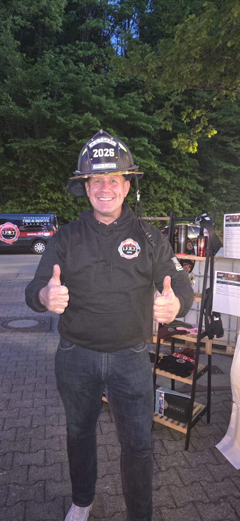 Gewinner mit Helm 2