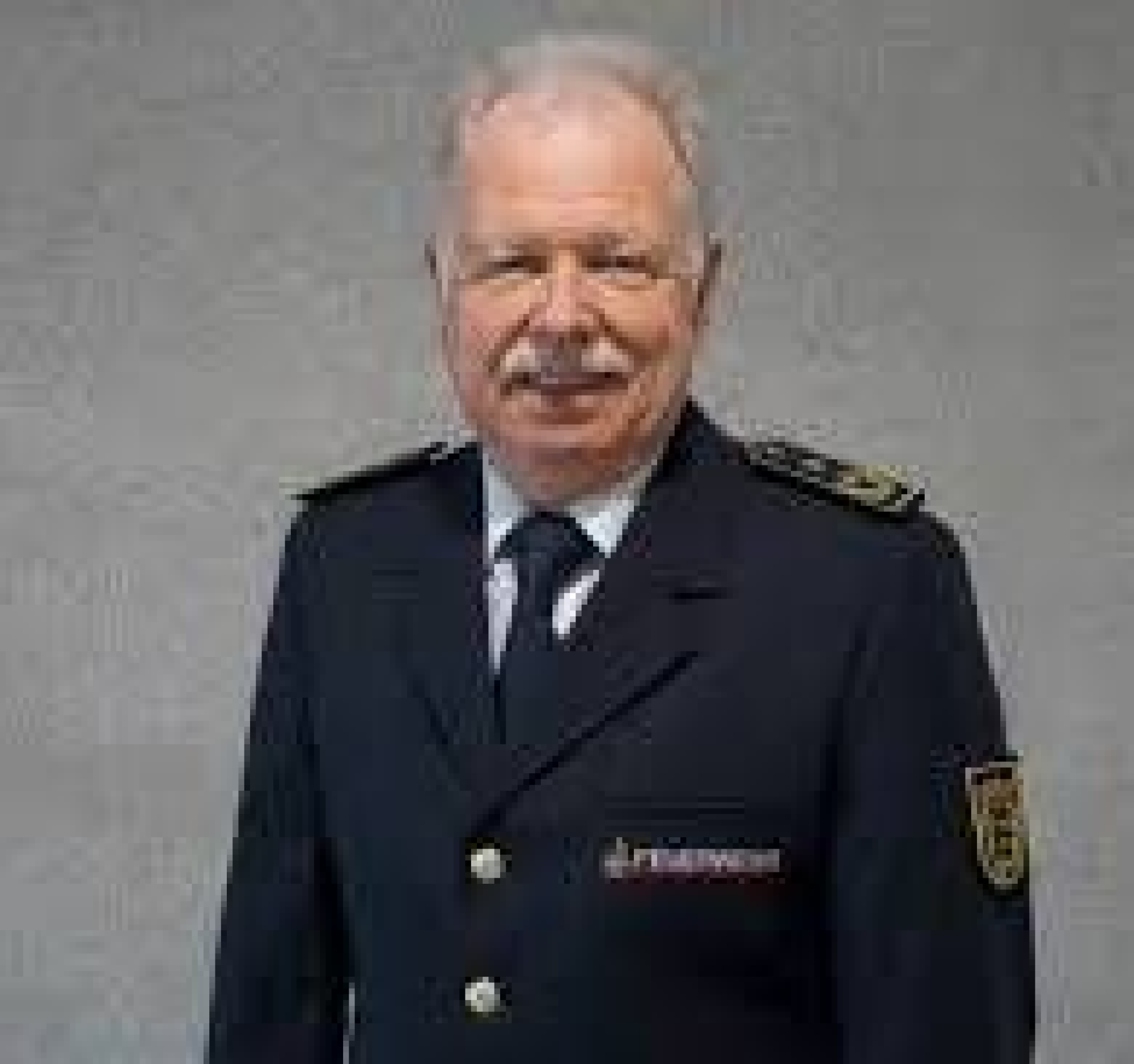 Ministerialrat a.D. Volker Velten Ministerialrat a.D. Volker Velten